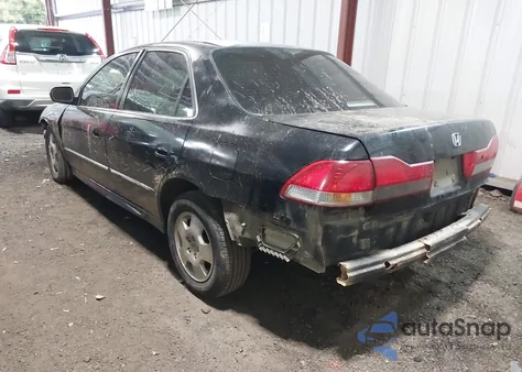2001 Honda Accord 3.0 Ex from USA, damaged, VIN 1HGCG16561A036659